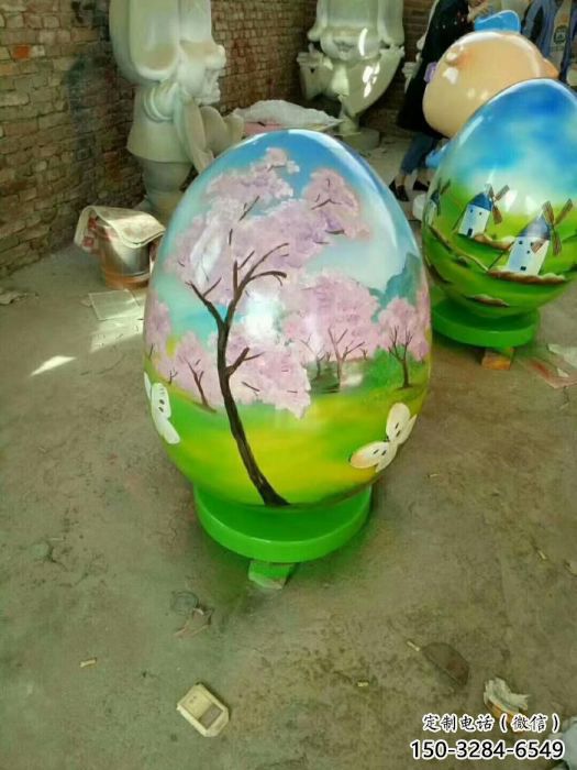 不倒翁雕塑廠家，商場景觀擺件，玻璃鋼創(chuàng)意不倒翁雕塑