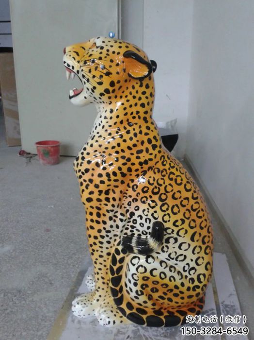 獵豹雕塑廠家，仿真獵豹雕塑價(jià)格，動(dòng)物景觀小品