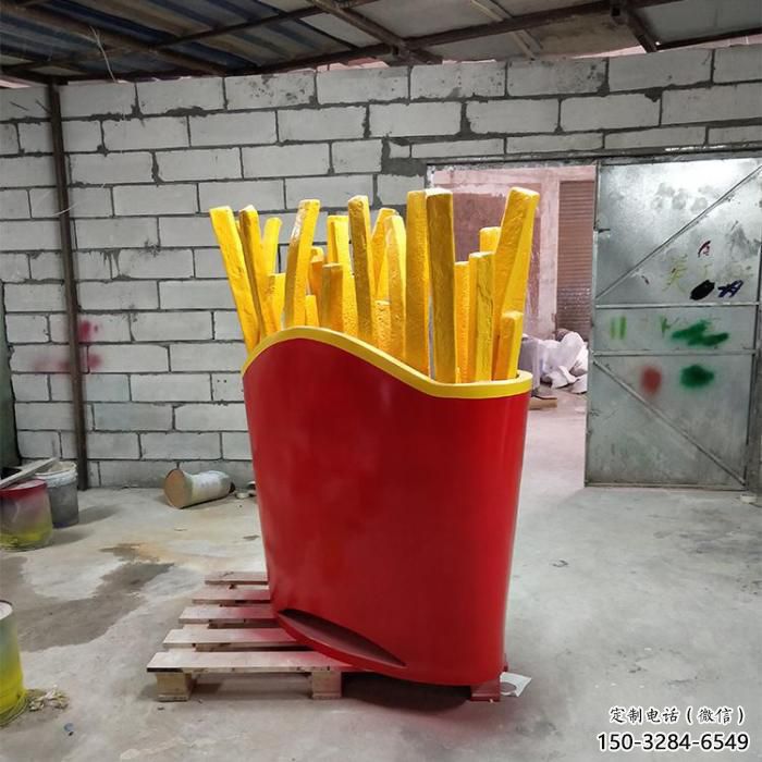 薯?xiàng)l雕塑 商業(yè)街薯?xiàng)l雕塑 宣傳主題擺件