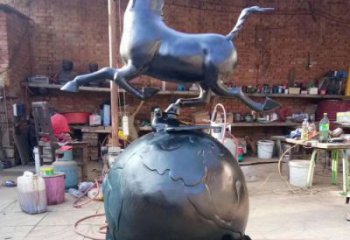 園林馬踏球雕塑 風(fēng)景區(qū)仿真雕塑 廣場小品