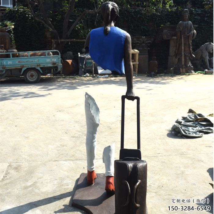 商業(yè)街旅行者雕塑 售樓處雕塑 空心人擺件