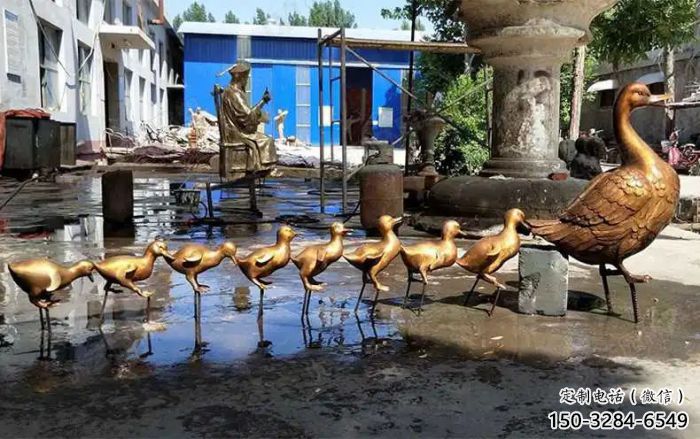 仿古鴨子雕塑廠家，仿真動物， 廣場街頭擺件