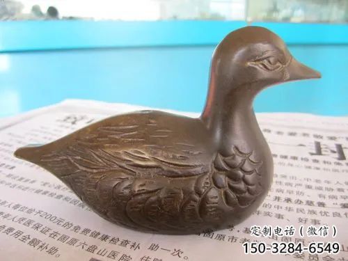 鴨子雕塑廠家，仿真動(dòng)物， 廣場(chǎng)動(dòng)物擺件