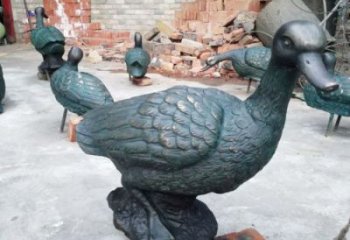 生產(chǎn)鴨子雕塑廠家，仿真動(dòng)物， 廣場(chǎng)動(dòng)物類型