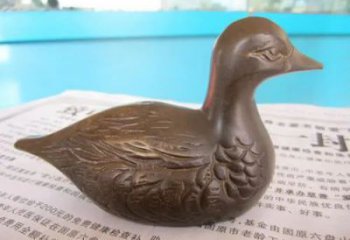 鴨子雕塑廠家，仿真動(dòng)物， 廣場(chǎng)動(dòng)物擺件