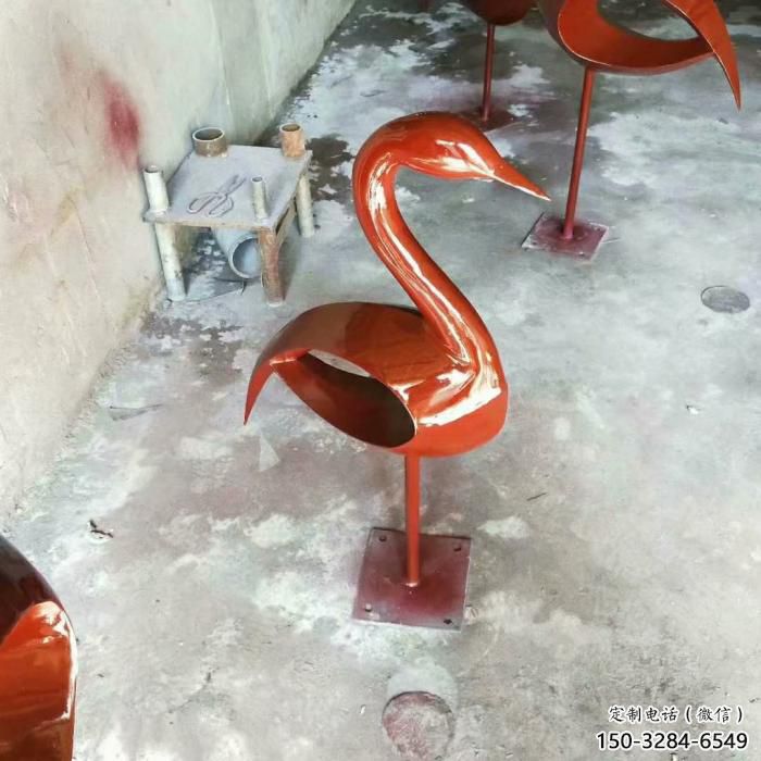 提供園林鳥類雕塑，景觀題材，鍍銅工藝效果