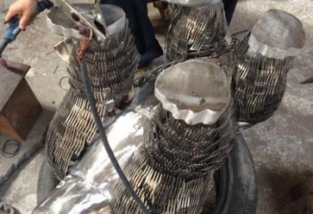 農(nóng)村猩猩雕塑廠家，發(fā)光主題，噴砂工藝
