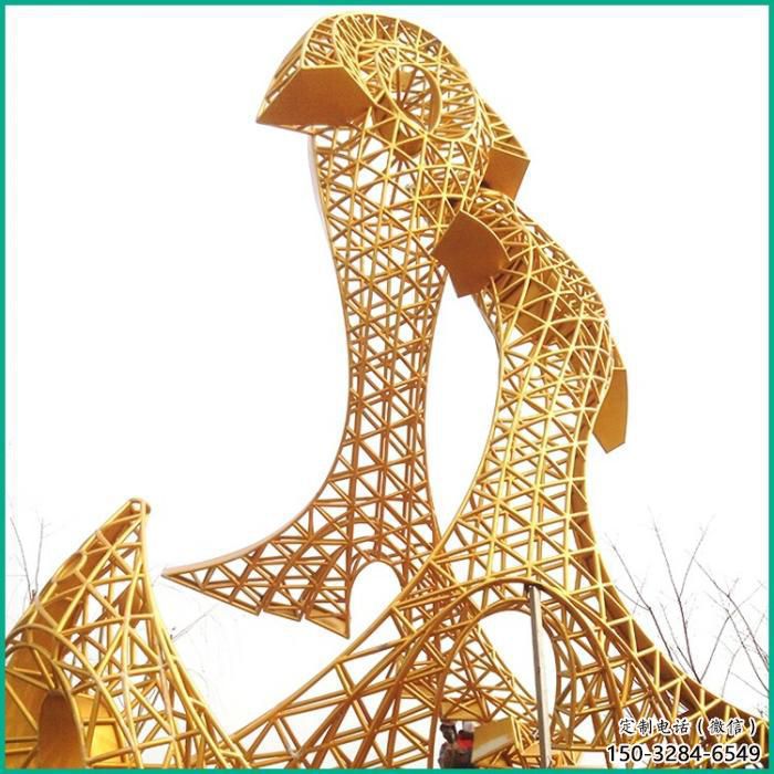 庭院魚(yú)形雕塑廠家，烤漆歐式雕塑，網(wǎng)格形式