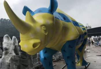 公園犀牛雕塑，鍍銅海洋雕塑，烤漆工藝