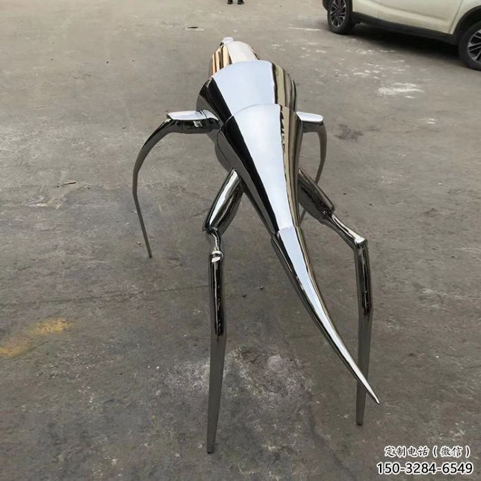 戶外仿真蝗蟲雕塑，鏡面拋光雕塑，昆蟲主題