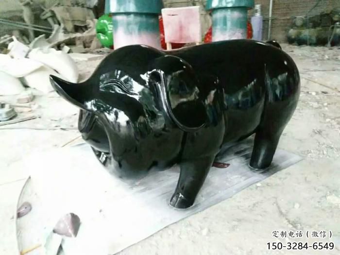 園林野豬雕塑，噴漆動(dòng)物雕塑，仿真形式