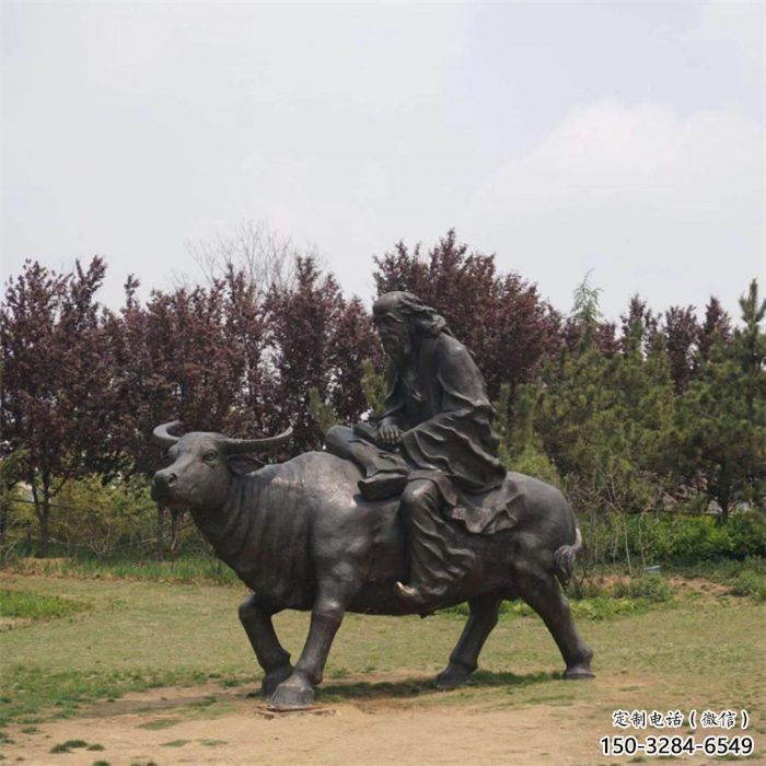 步行街老牛雕塑，玻璃鋼農(nóng)耕雕塑，烤漆方式