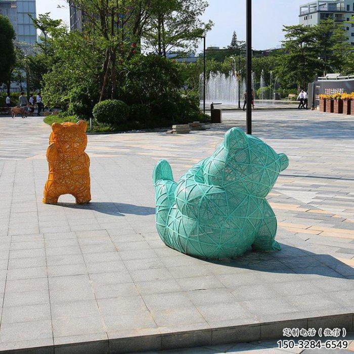 街道狗熊雕塑，鑄銅動(dòng)物雕塑，古銅效果