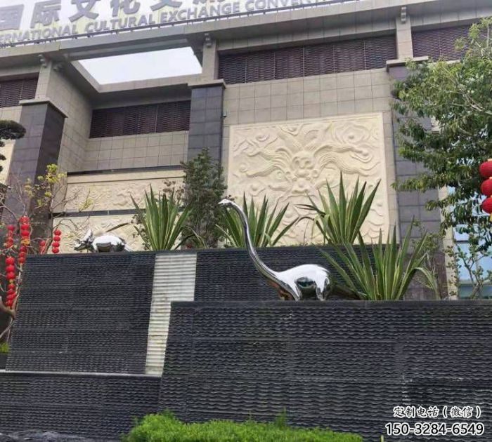 廣場恐龍雕塑供需，廣場雕塑，景觀鏡面恐龍雕塑定制