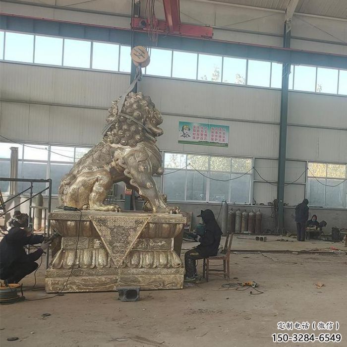 大型獅子雕塑展品，鑄銅制作，金屬蹲獅雕塑精品