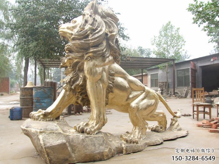黃銅獅子雕塑預(yù)定，動物景觀擺件，走獅主題雕塑精品