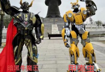 動(dòng)漫牛魔王機(jī)器人雕塑
