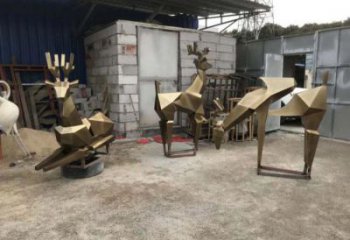 金屬小鹿雕塑批發(fā)，街頭藝術(shù)，公園抽象銅鹿雕塑展品