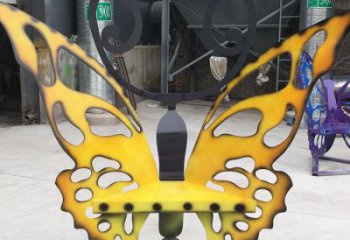 蝴蝶坐凳雕塑，鏤空烤漆工藝，不銹鋼坐凳雕塑廠