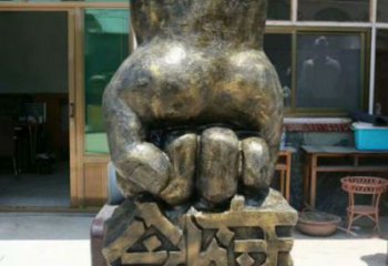 大理握拳雕塑訂做，歐式風(fēng)格，玻璃鋼握拳雕塑廠家選定
